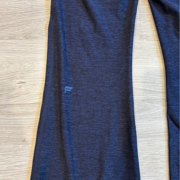 Fabletics Women’s Deep Navy Heather High Waisted Flair Pant -  XL - Picture 3 of 5